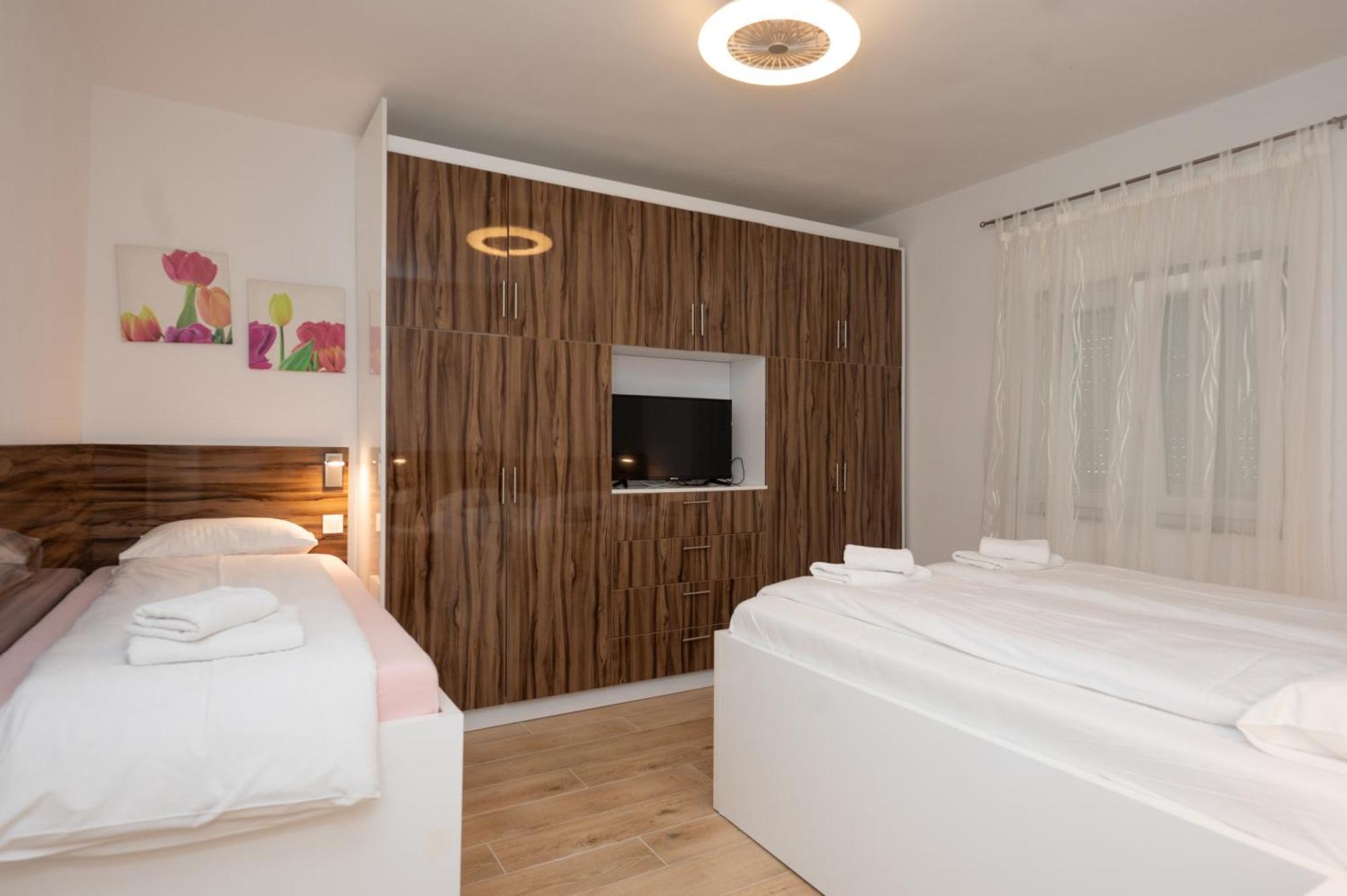 Holiday Home Luka Pridraga Екстериор снимка