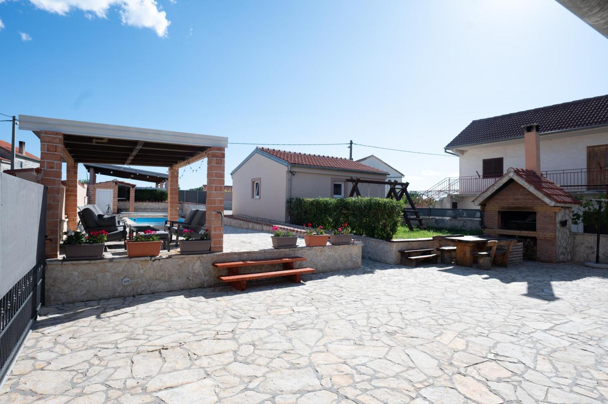 Holiday Home Luka Pridraga Екстериор снимка